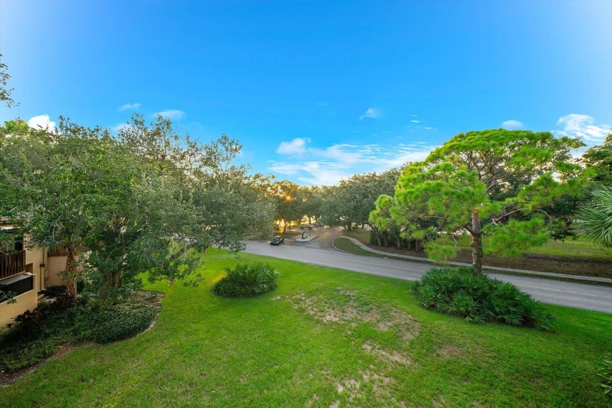 3085 WILLOW GREEN DRIVE — photo 45 of 68
