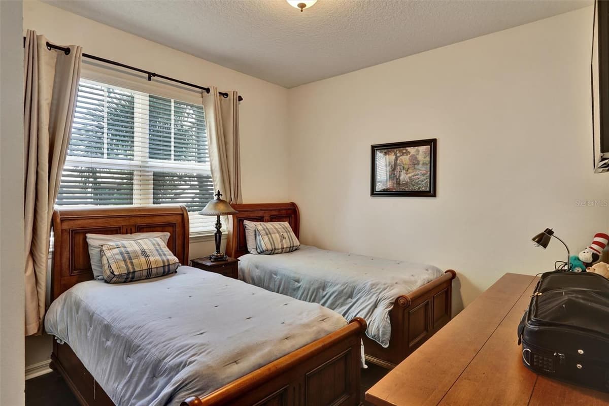 8111 PACIFIC LOON STREET — photo 31 of 41