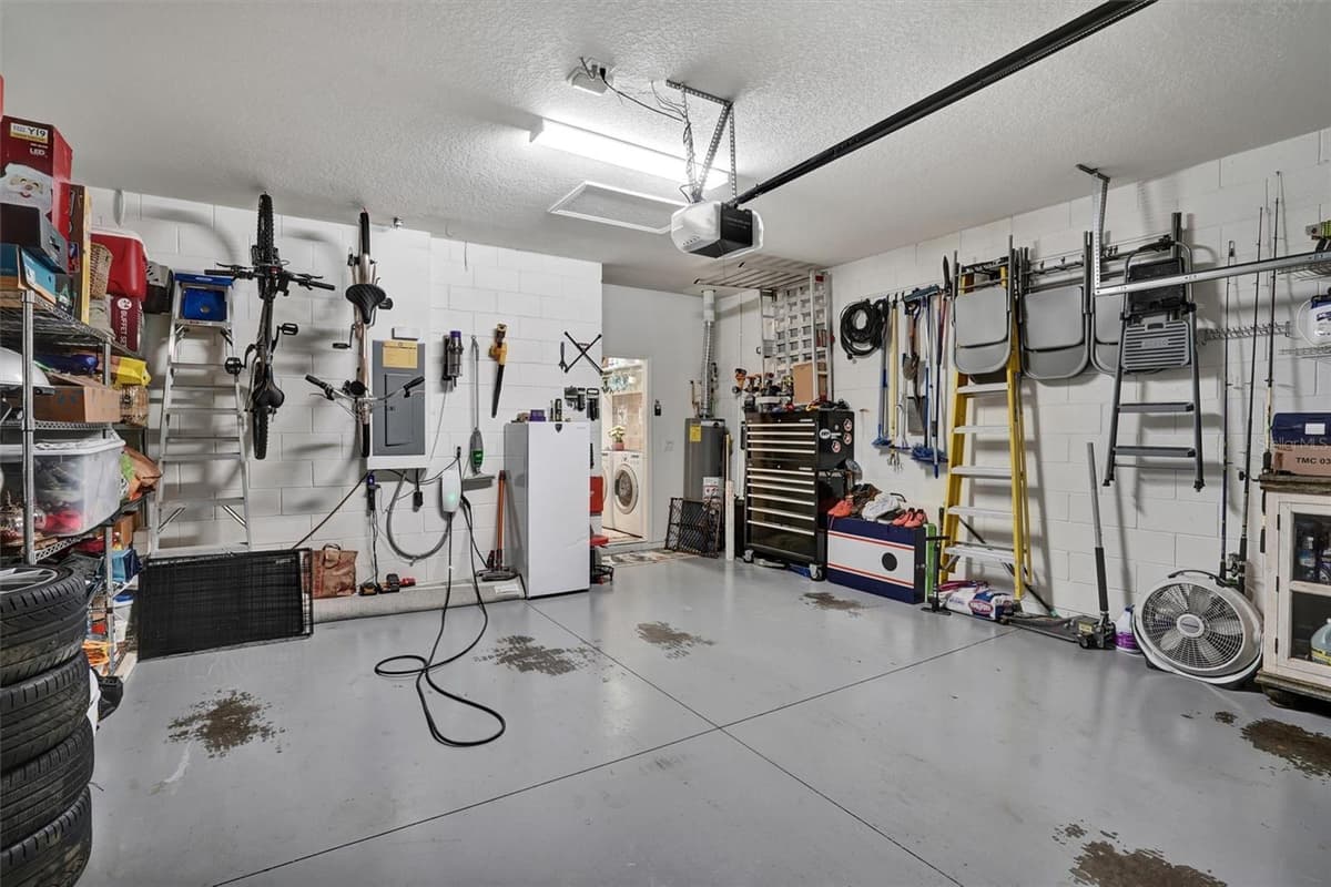 8111 PACIFIC LOON STREET — photo 39 of 41