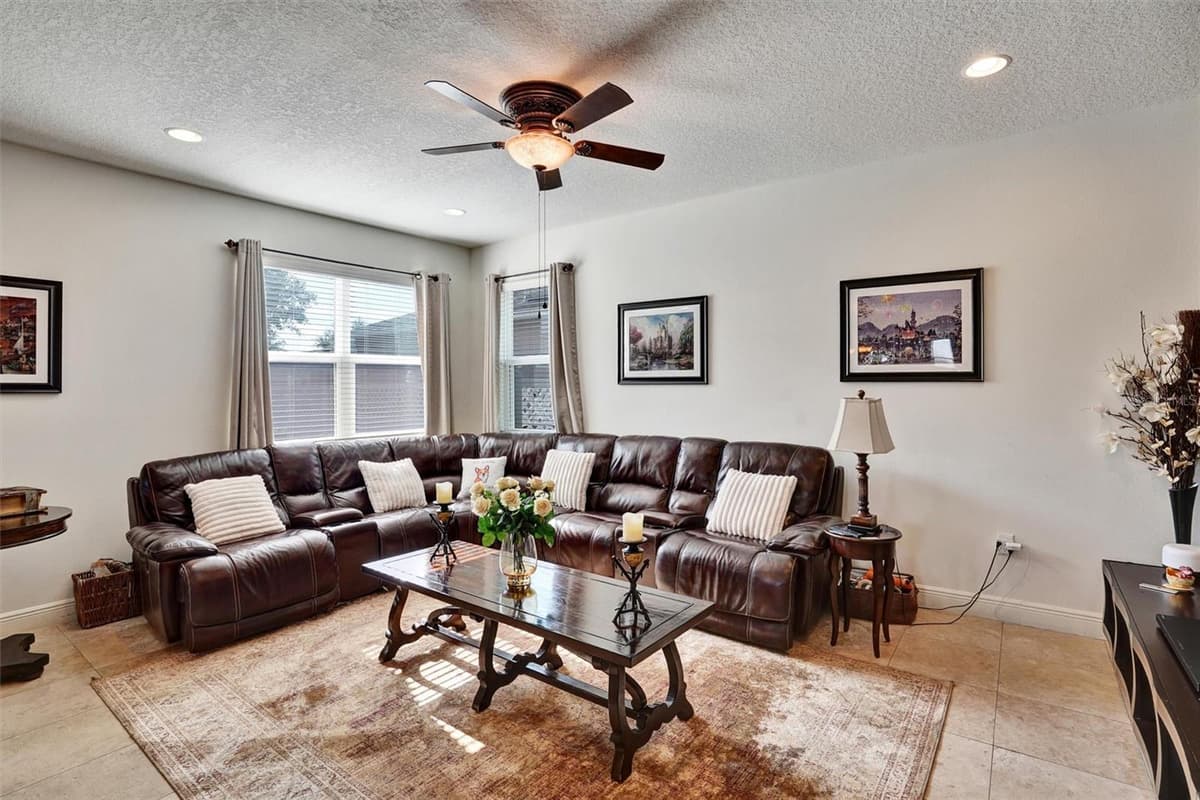 8111 PACIFIC LOON STREET — photo 13 of 41