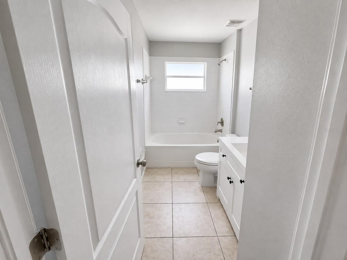 2242 COLVILLE CHASE DRIVE — photo 5 of 11