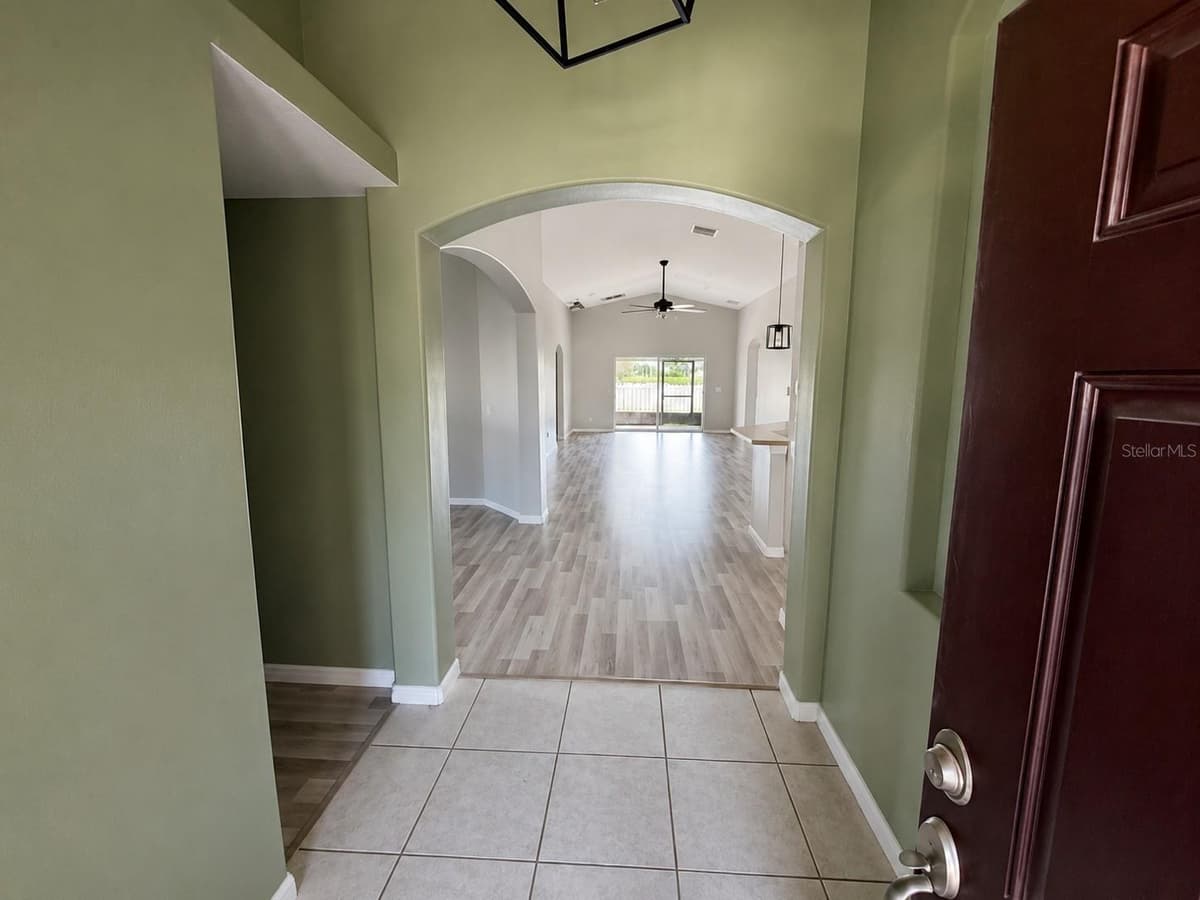 2242 COLVILLE CHASE DRIVE — photo 2 of 11