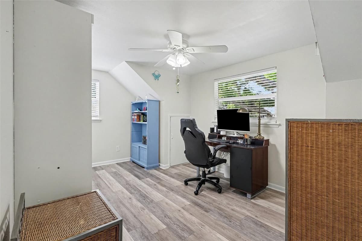 12321 82ND AVE — photo 19 of 37