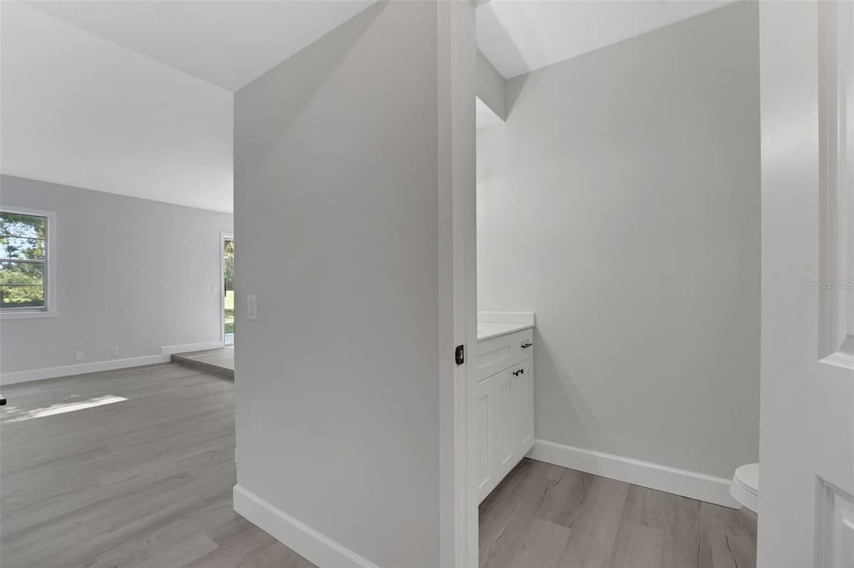 300 GREENFIELD ROAD — photo 13 of 41