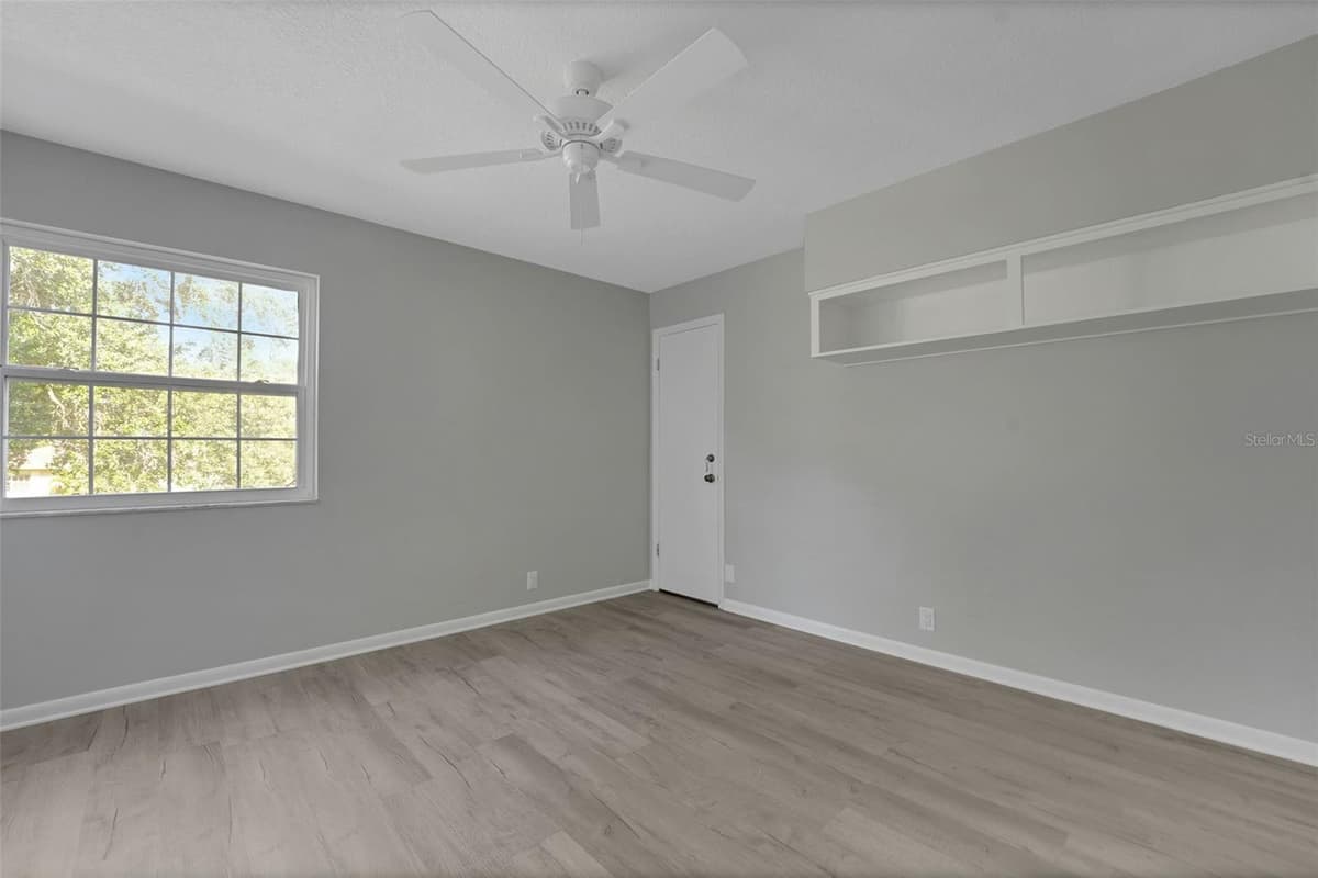 300 GREENFIELD ROAD — photo 23 of 41