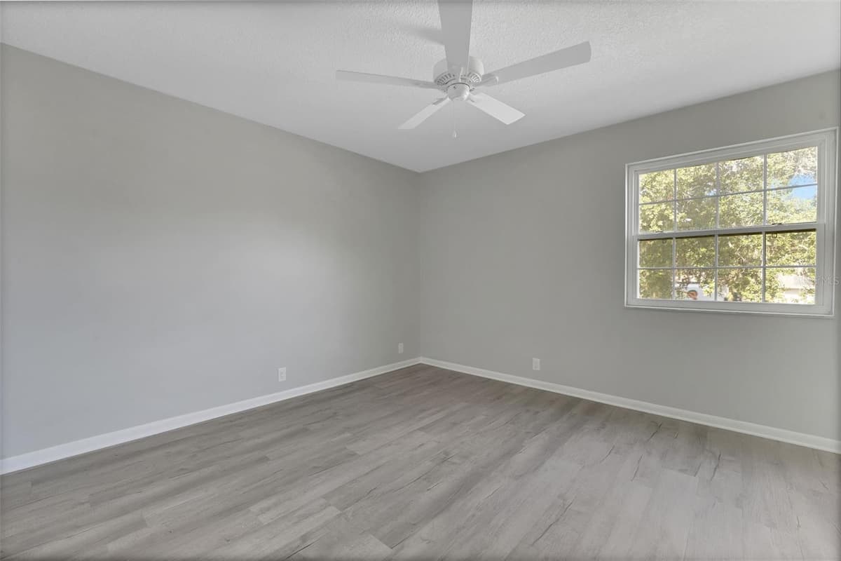 300 GREENFIELD ROAD — photo 21 of 41