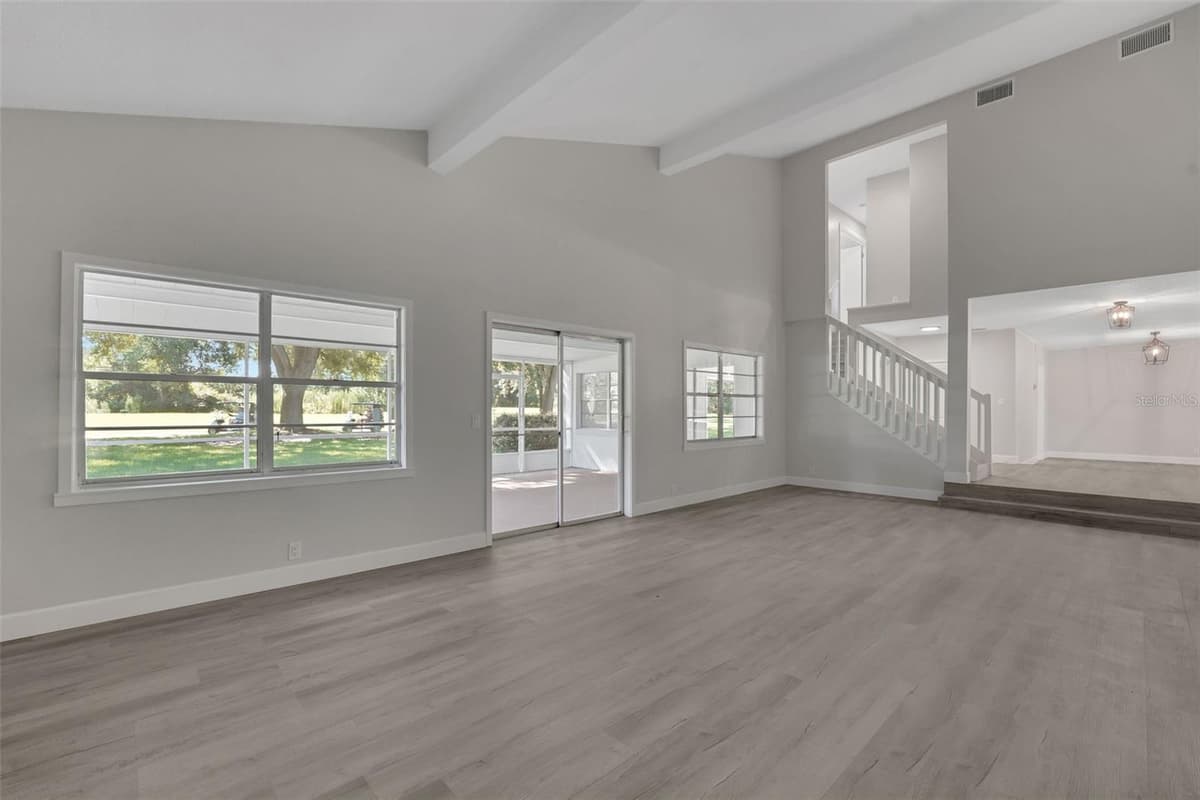 300 GREENFIELD ROAD — photo 4 of 41