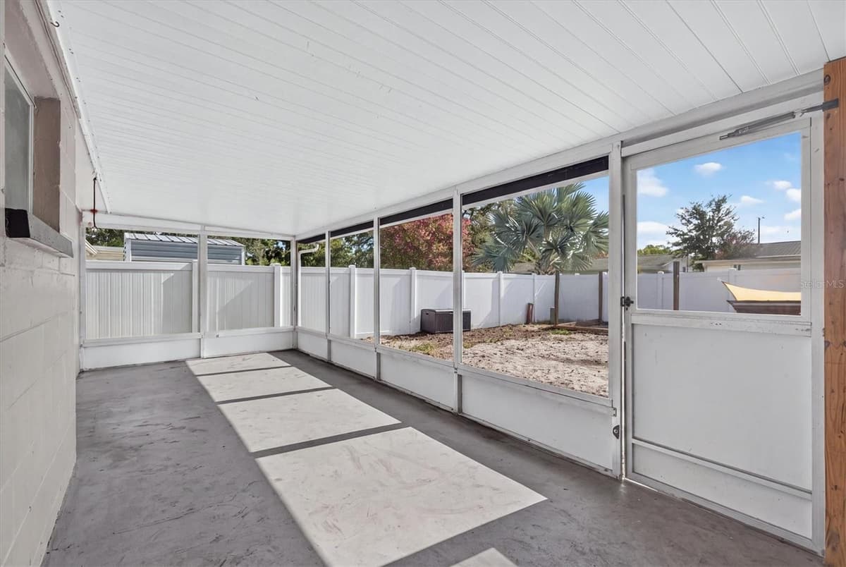 1440 NORMANDY BOULEVARD — photo 30 of 39