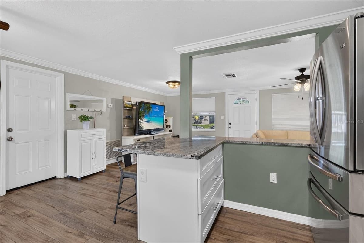 1440 NORMANDY BOULEVARD — photo 13 of 39