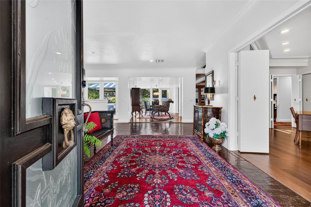 602 RIVERHILLS DRIVE — photo 7 of 45