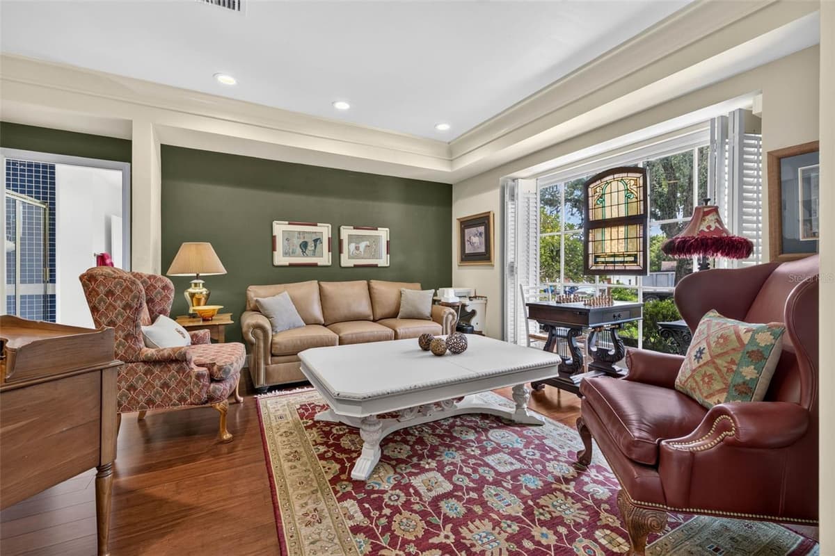 602 RIVERHILLS DRIVE — photo 16 of 45