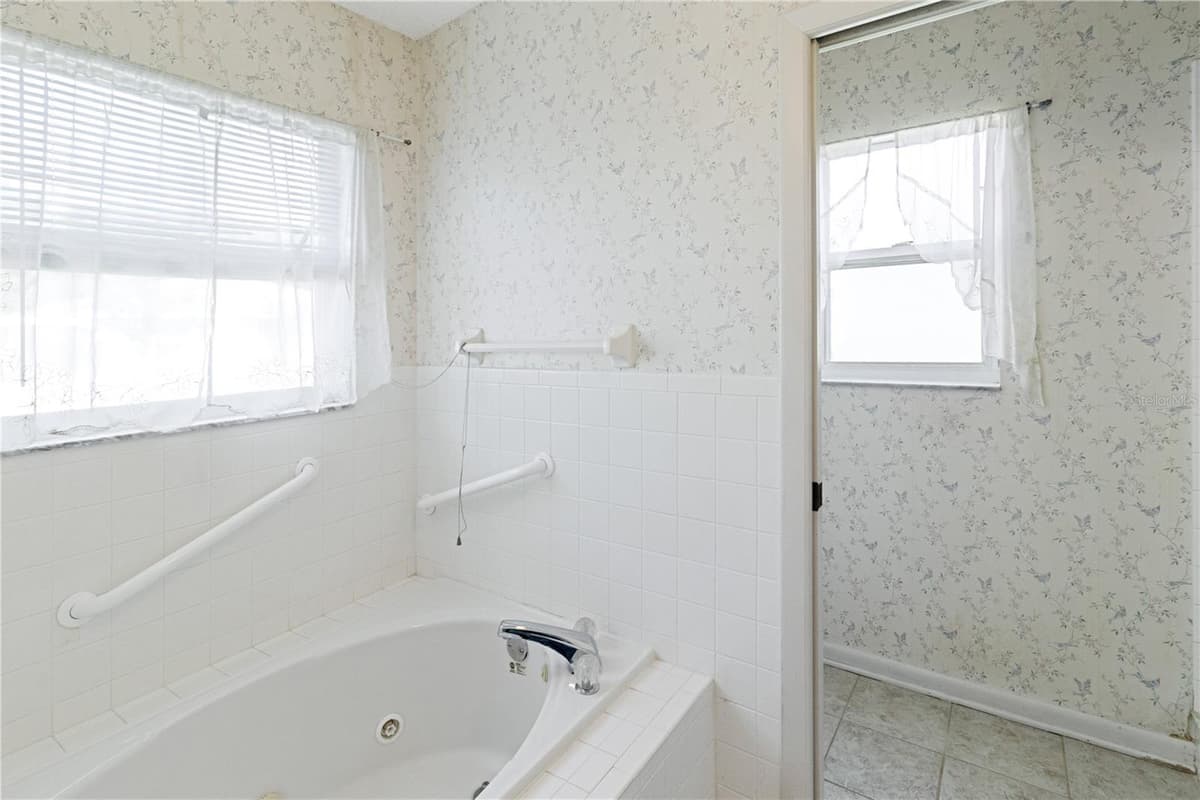 3433 GLEN ABBEY LANE — photo 20 of 37