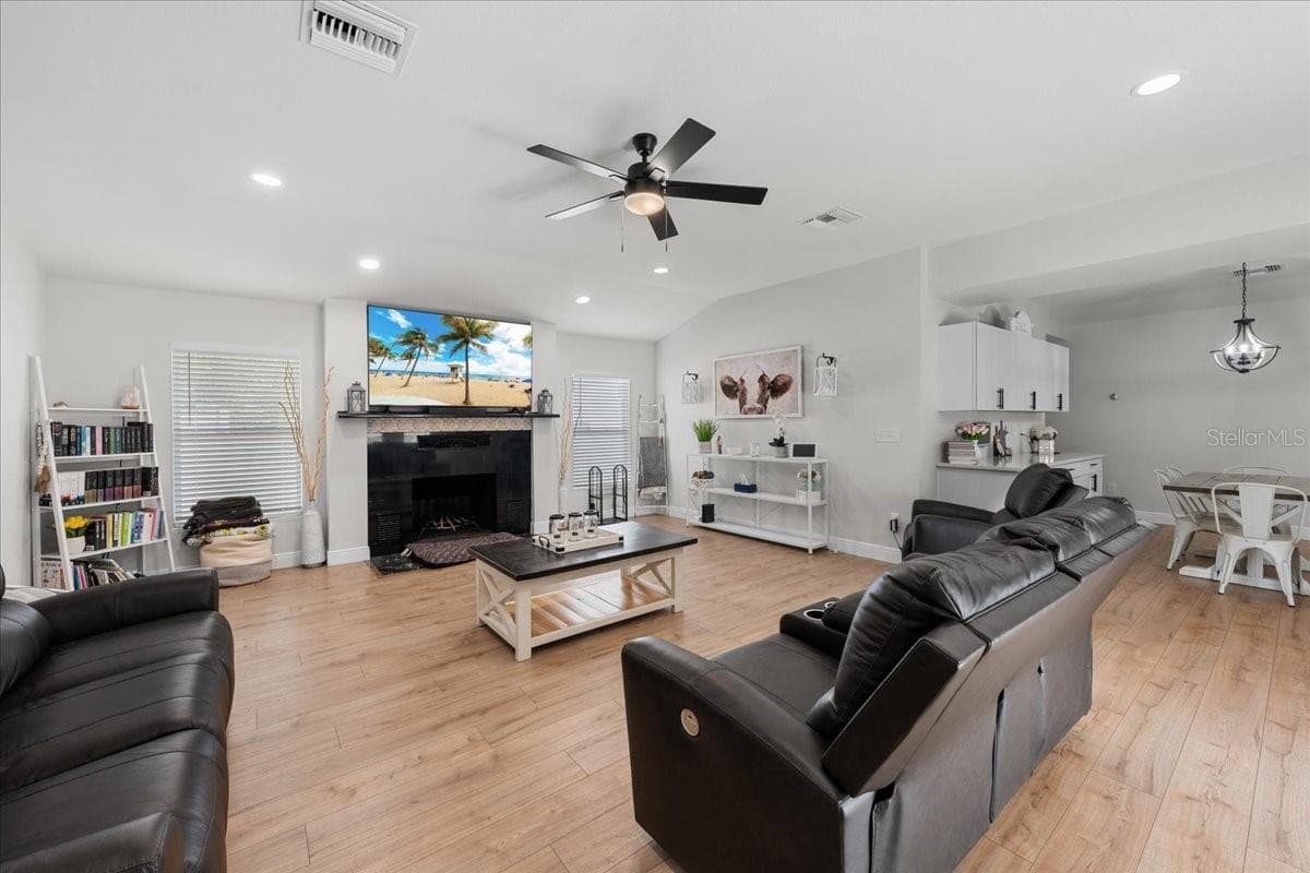 14434 DUANE COURT — photo 27 of 84