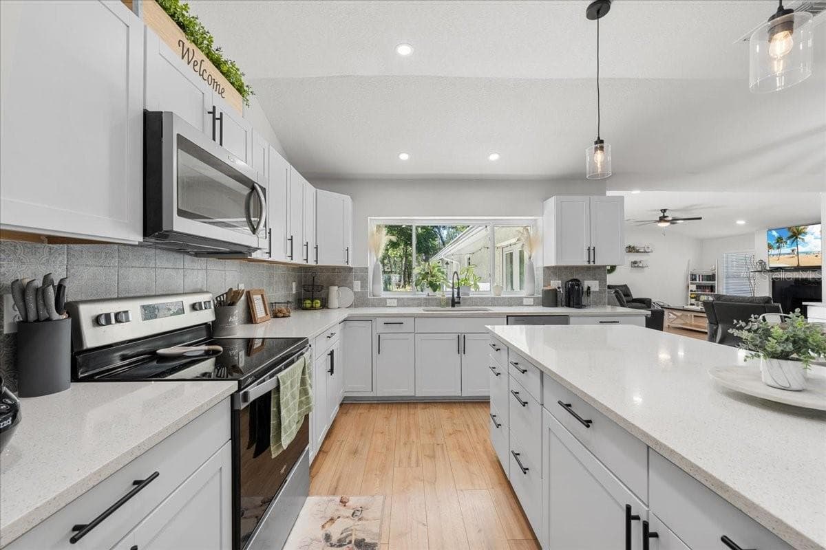 14434 DUANE COURT — photo 17 of 84
