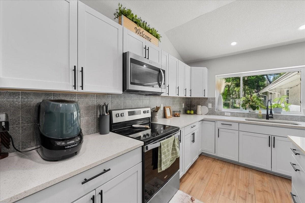 14434 DUANE COURT — photo 14 of 84