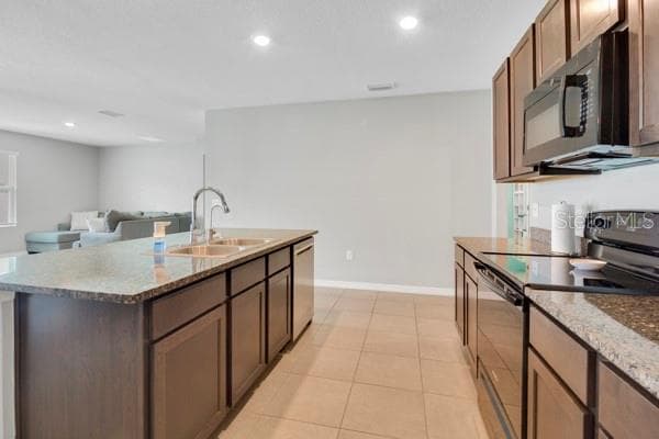 10213 GOLDEN LIGHT COURT — photo 8 of 32