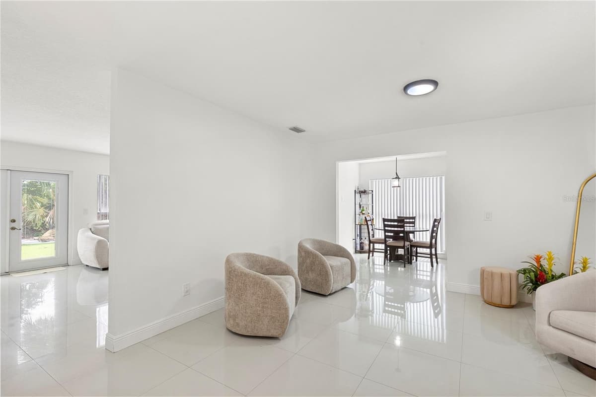 7529 ARMAND CIRCLE — photo 16 of 50