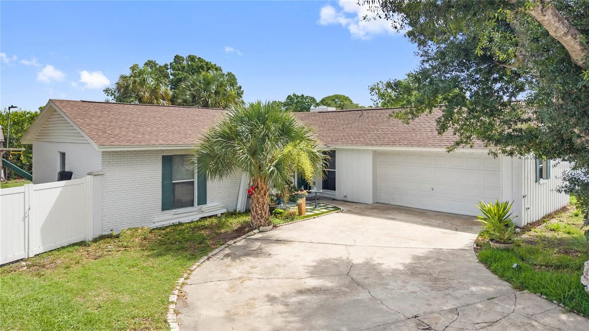 7529 ARMAND CIRCLE — photo 42 of 50