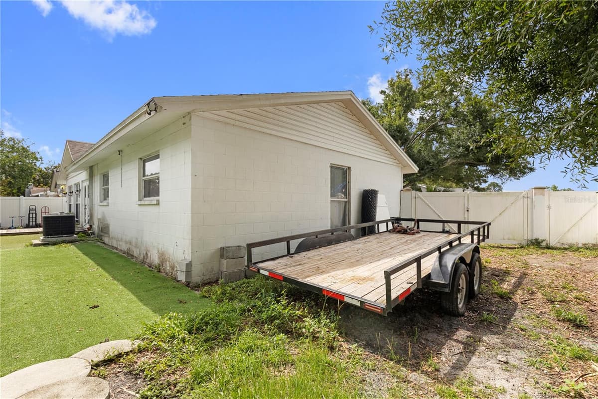 7529 ARMAND CIRCLE — photo 12 of 50