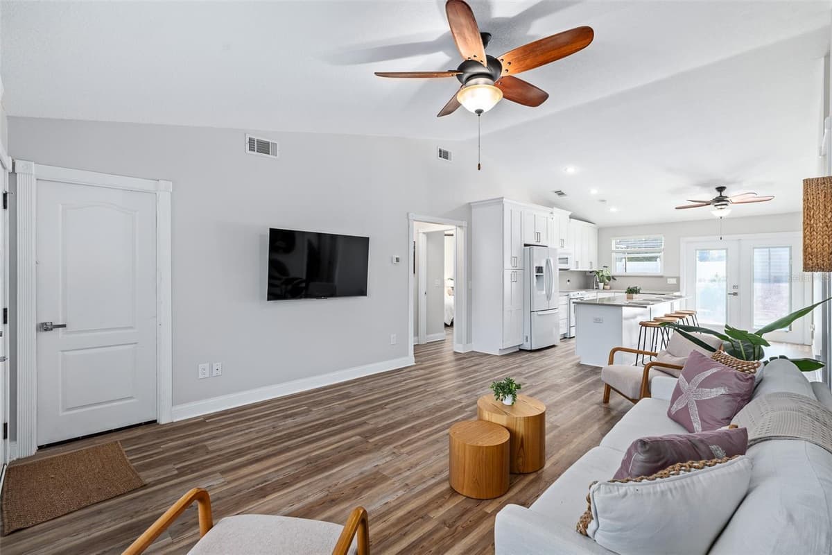 2135 FLAGLER AVENUE — photo 8 of 65