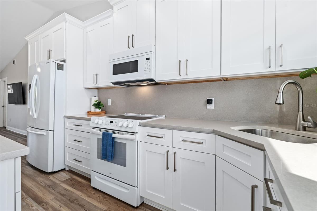 2135 FLAGLER AVENUE — photo 18 of 65