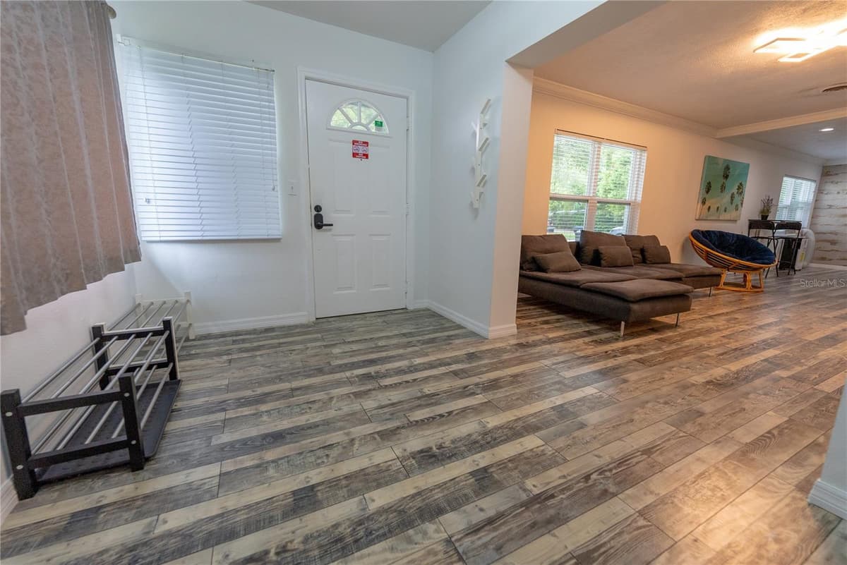 2627 AMBERGATE ROAD — photo 5 of 16