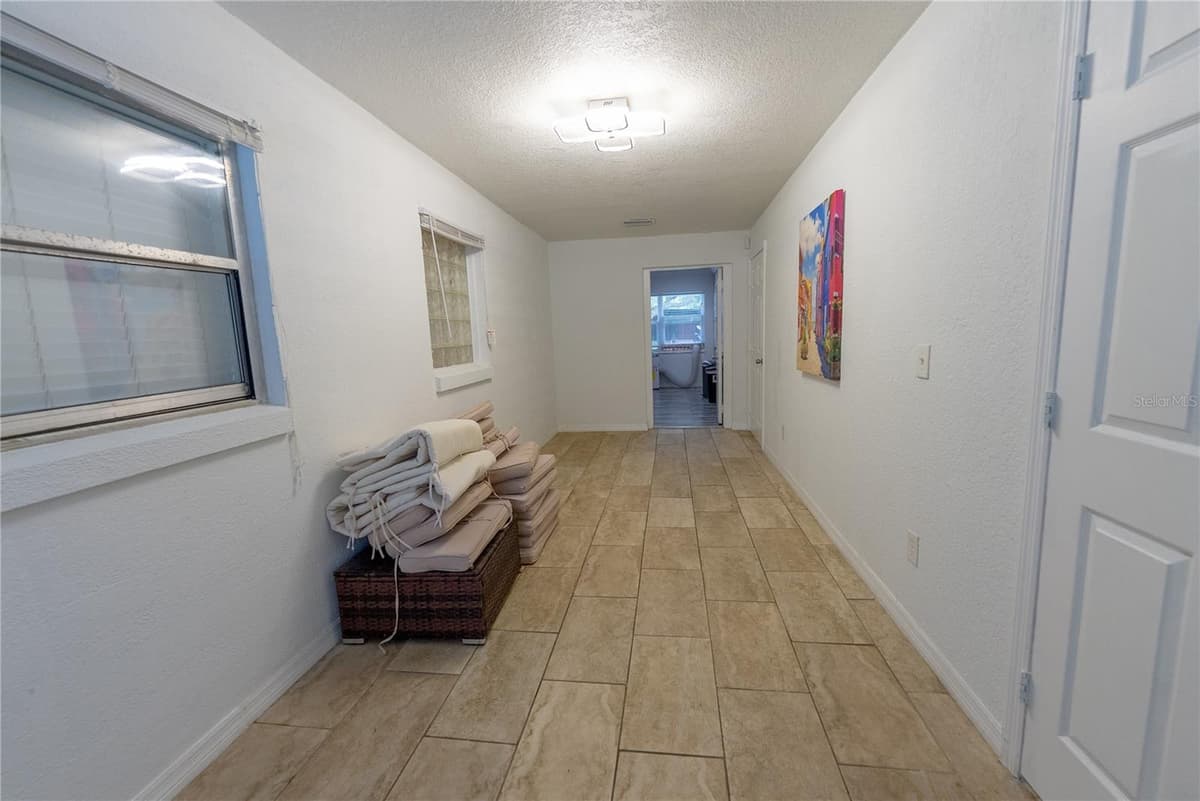 2627 AMBERGATE ROAD — photo 9 of 16