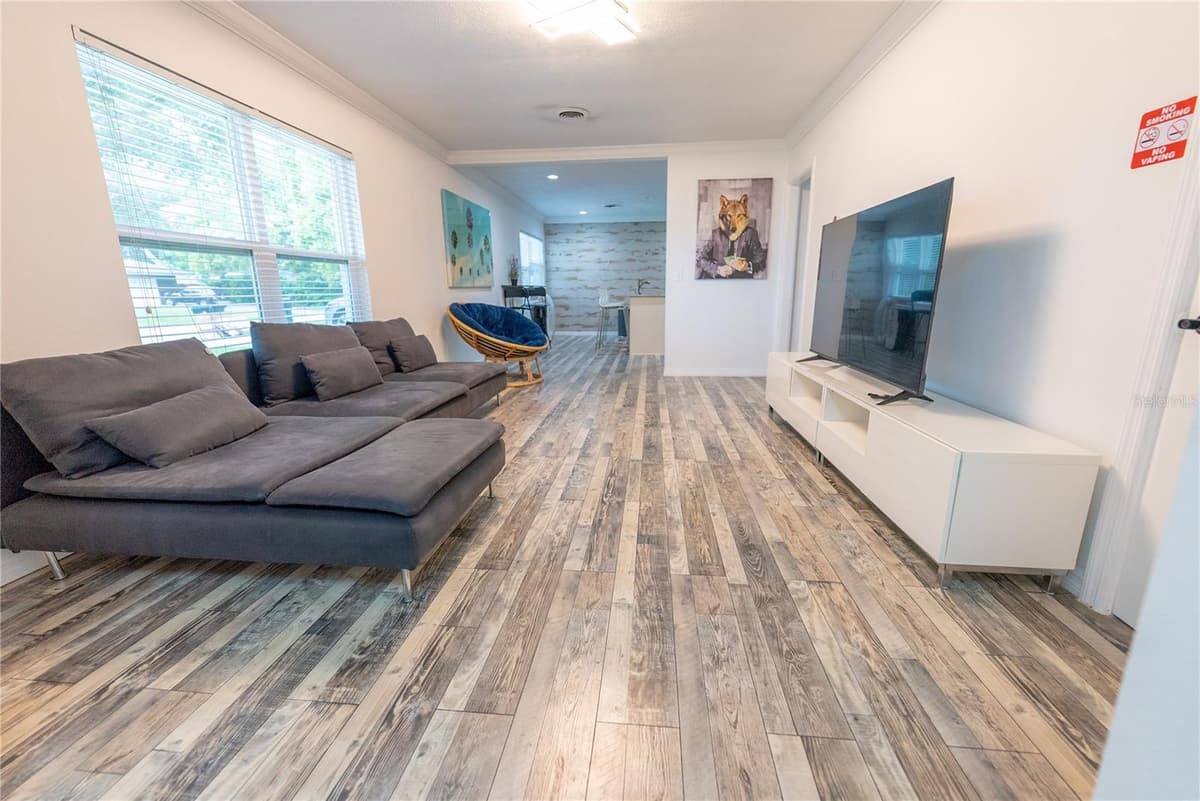 2627 AMBERGATE ROAD — photo 3 of 16