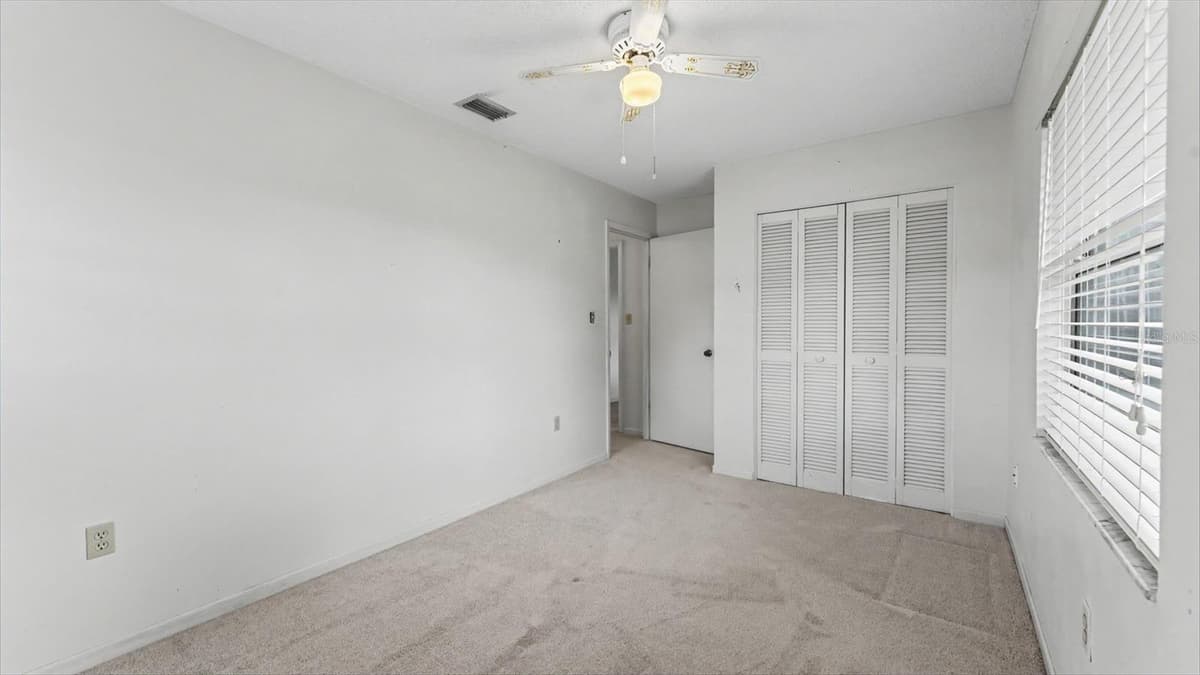 1050 BEARCREEK DRIVE — photo 18 of 34