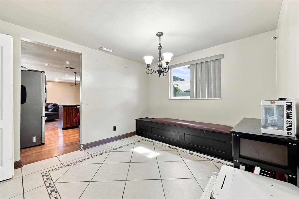 9040 CRABTREE LANE — photo 14 of 30