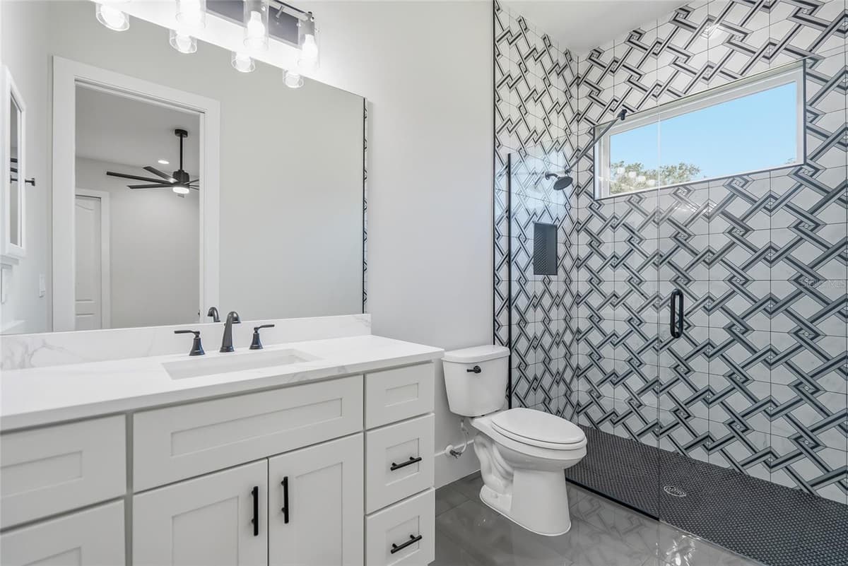 4550 CASCADE AVENUE — photo 48 of 75