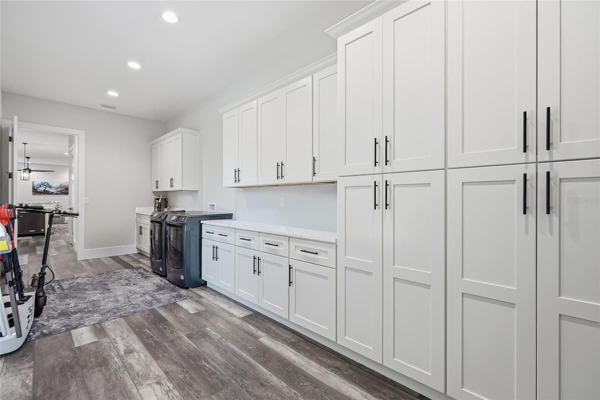 4550 CASCADE AVENUE — photo 54 of 75