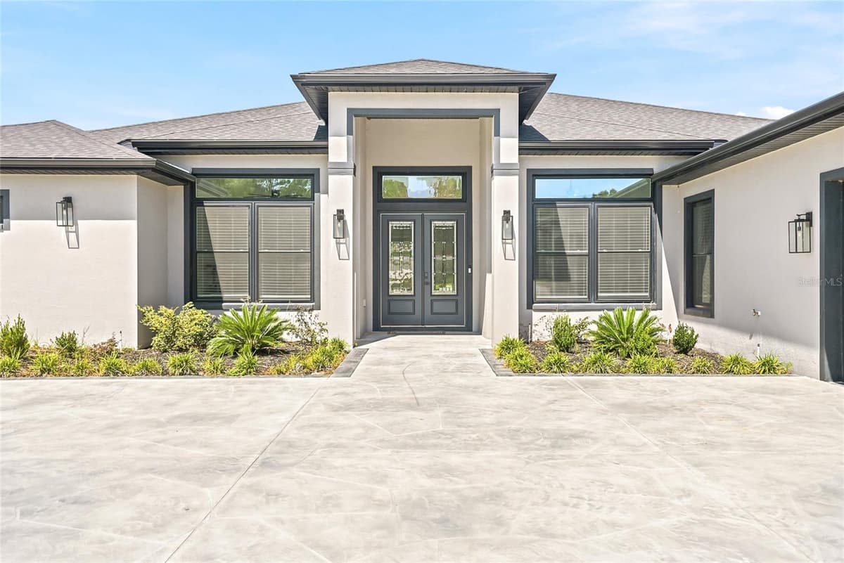 4550 CASCADE AVENUE — photo 7 of 75
