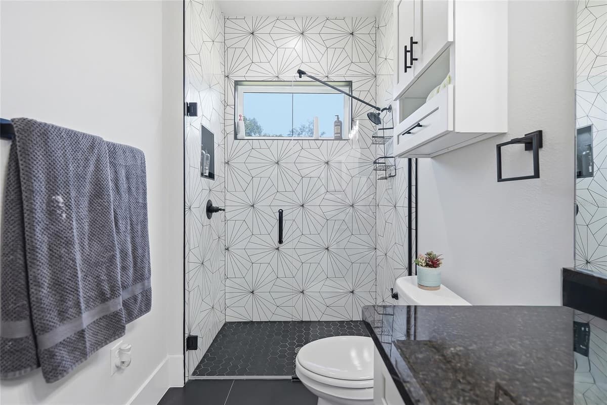 4550 CASCADE AVENUE — photo 45 of 75