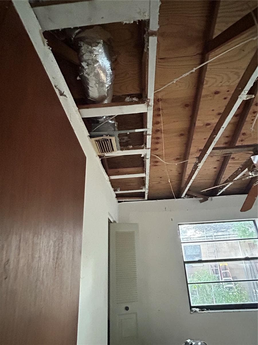 2887 DIVISION DRIVE — photo 16 of 42