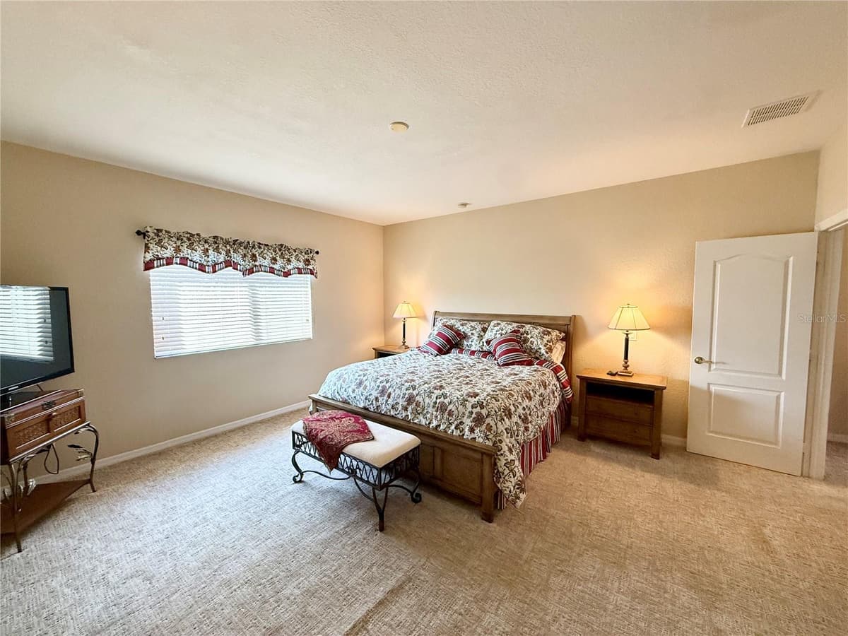 15470 LAGUNA HILLS DRIVE — photo 22 of 49