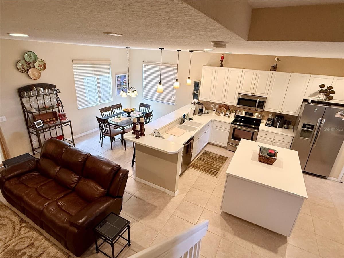 15470 LAGUNA HILLS DRIVE — photo 15 of 49
