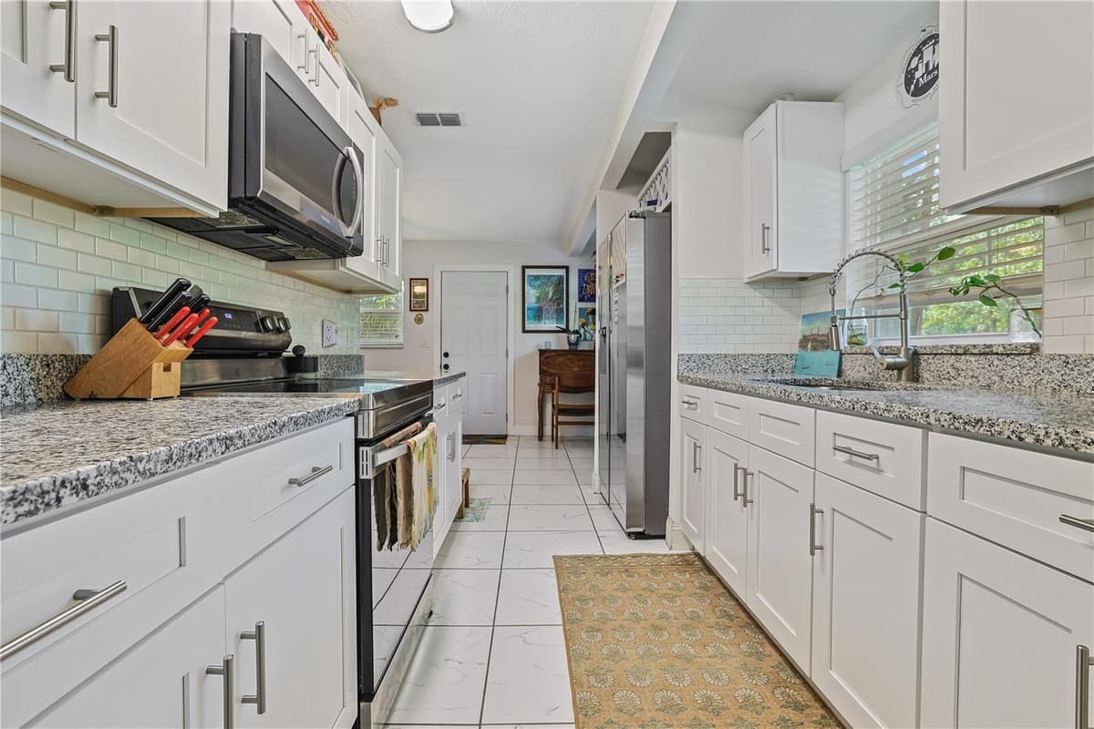 1723 PATTERSON STREET — photo 2 of 26