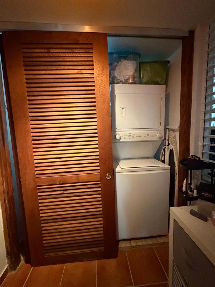 163 CALLE 7 — photo 21 of 36
