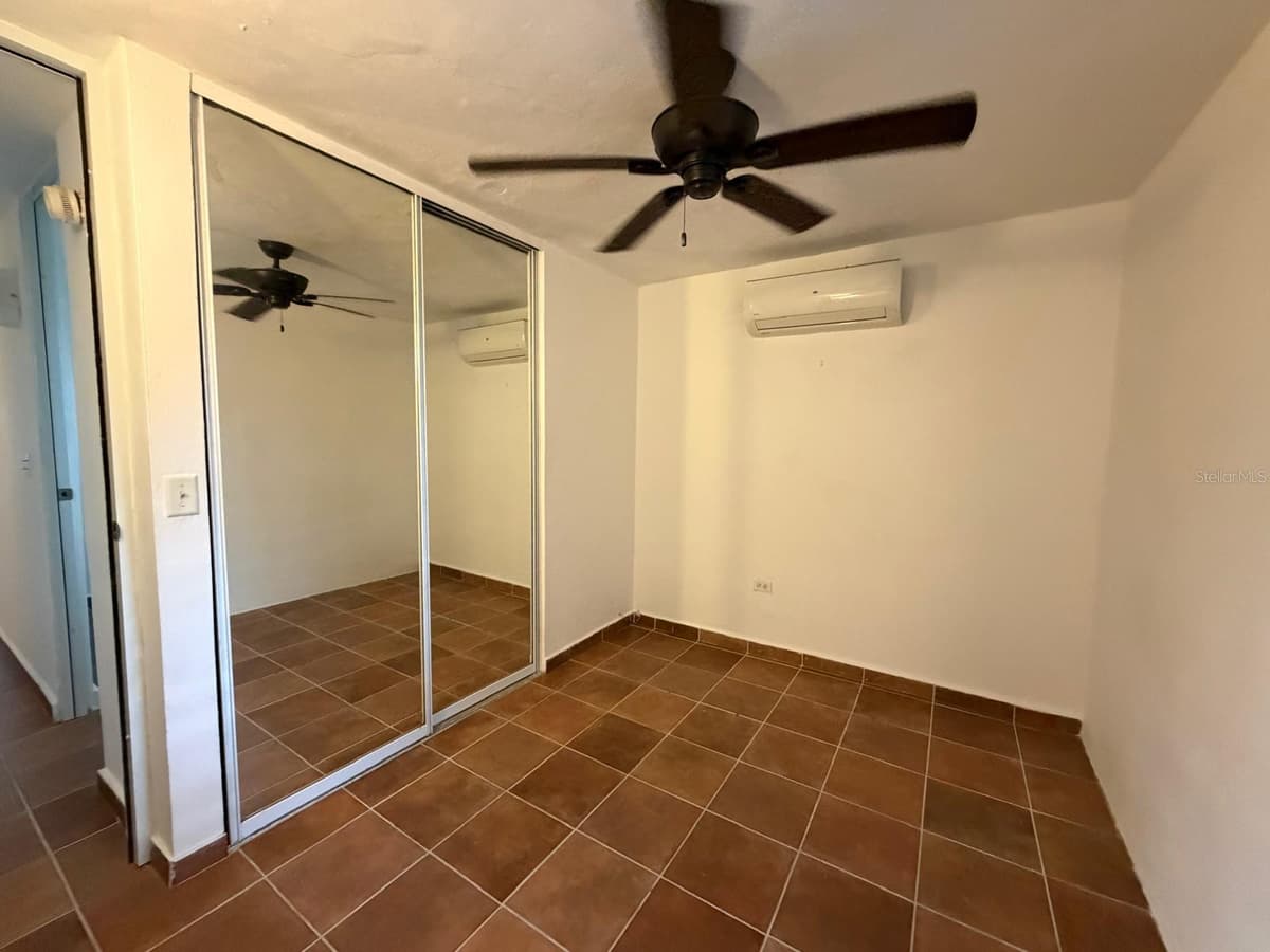 163 CALLE 7 — photo 13 of 36