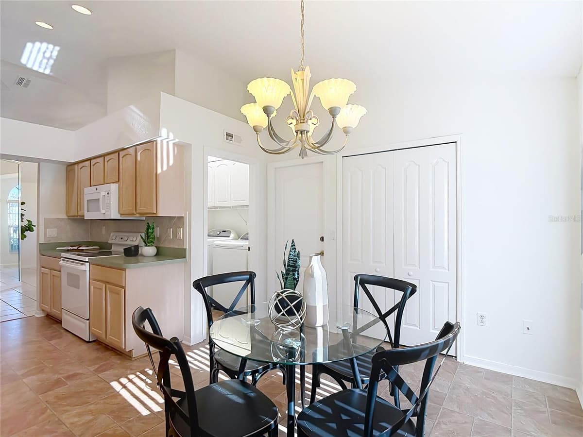11368 LEEDS DRIVE — photo 12 of 35
