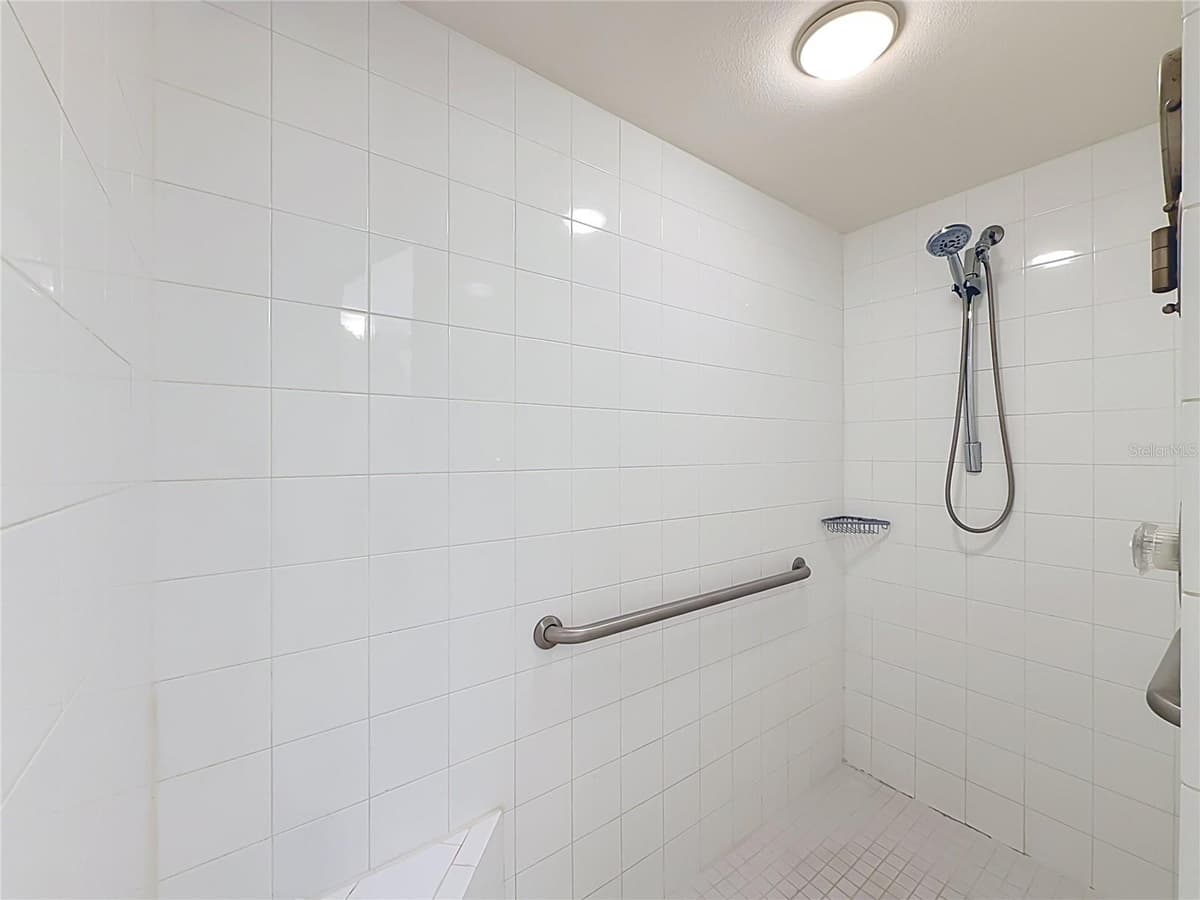 11368 LEEDS DRIVE — photo 17 of 35