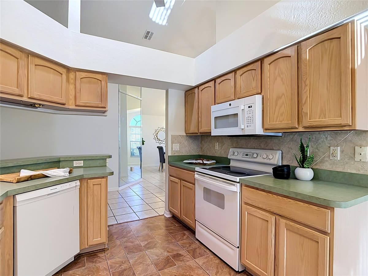 11368 LEEDS DRIVE — photo 10 of 35