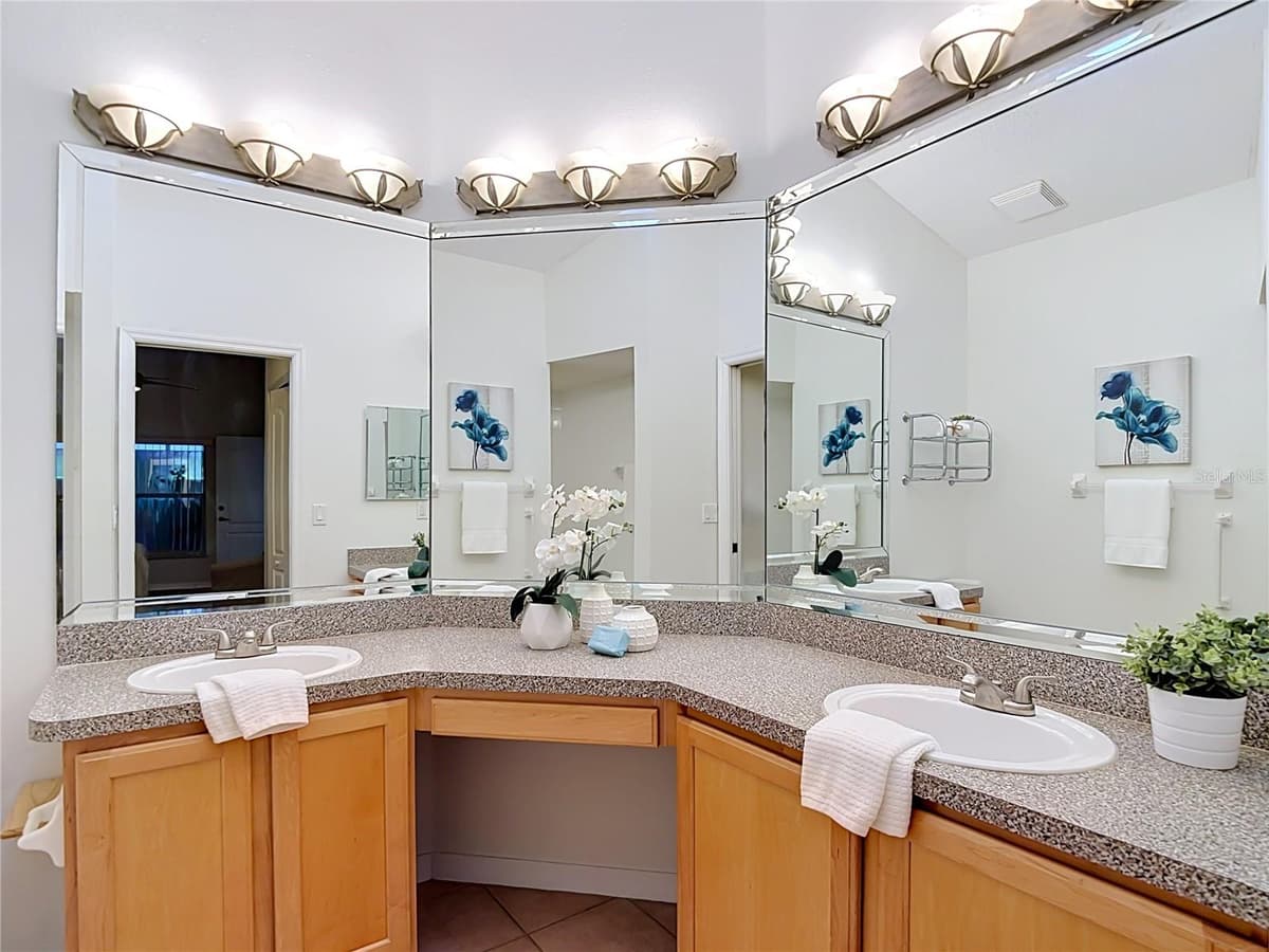 11368 LEEDS DRIVE — photo 16 of 35