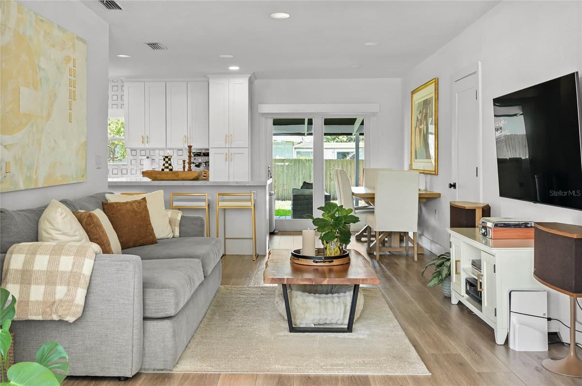 3510 CHELSEA STREET — photo 5 of 34