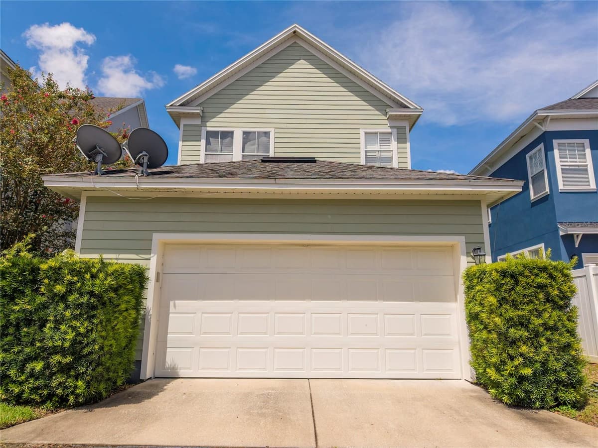 1555 HANKS AVENUE — photo 17 of 83