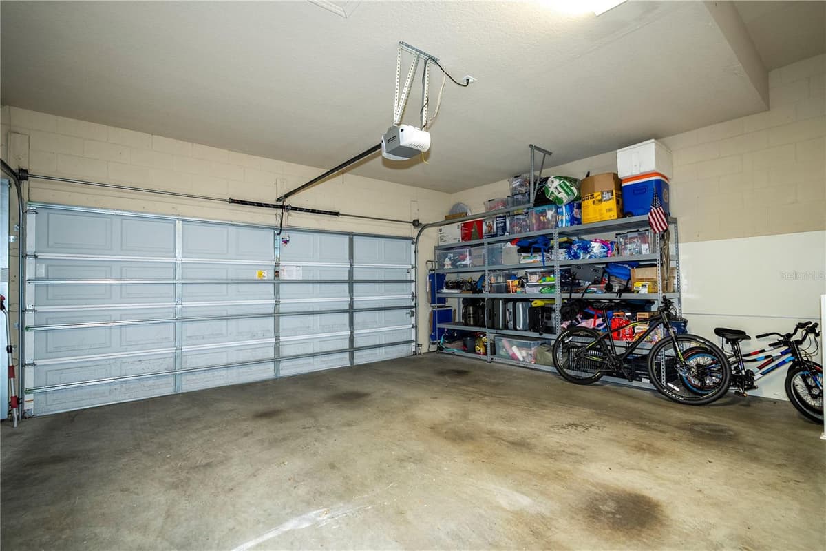 1555 HANKS AVENUE — photo 83 of 83
