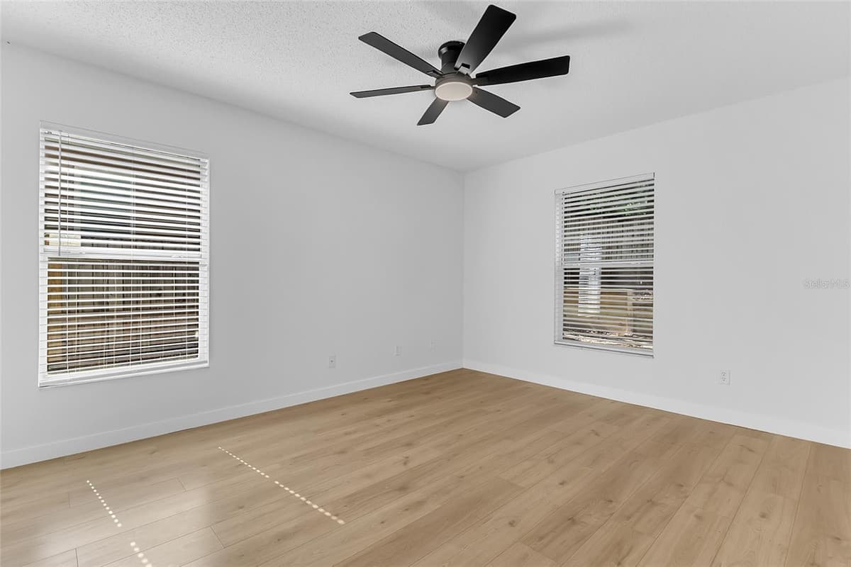 309 BAY STREET — photo 18 of 30