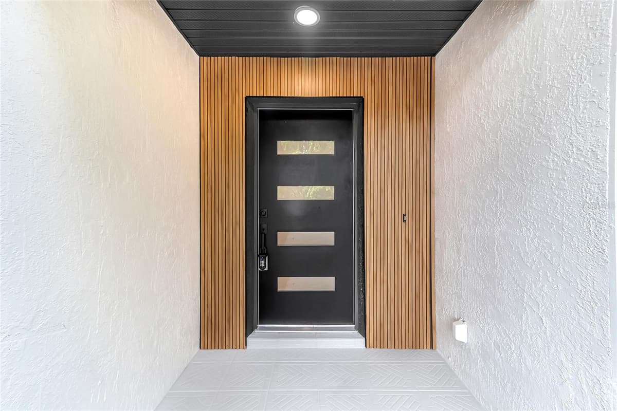 309 BAY STREET — photo 4 of 30