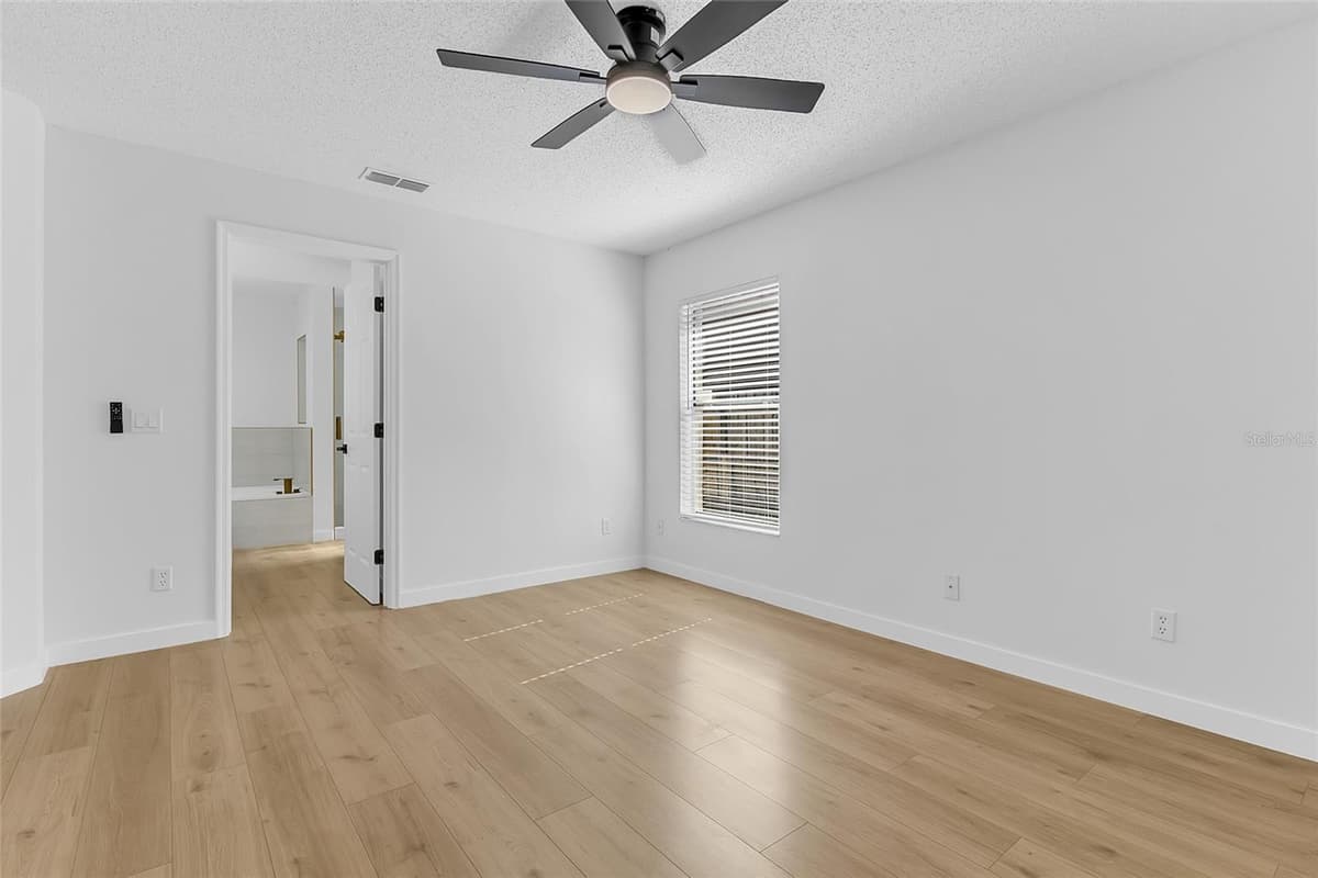 309 BAY STREET — photo 24 of 30